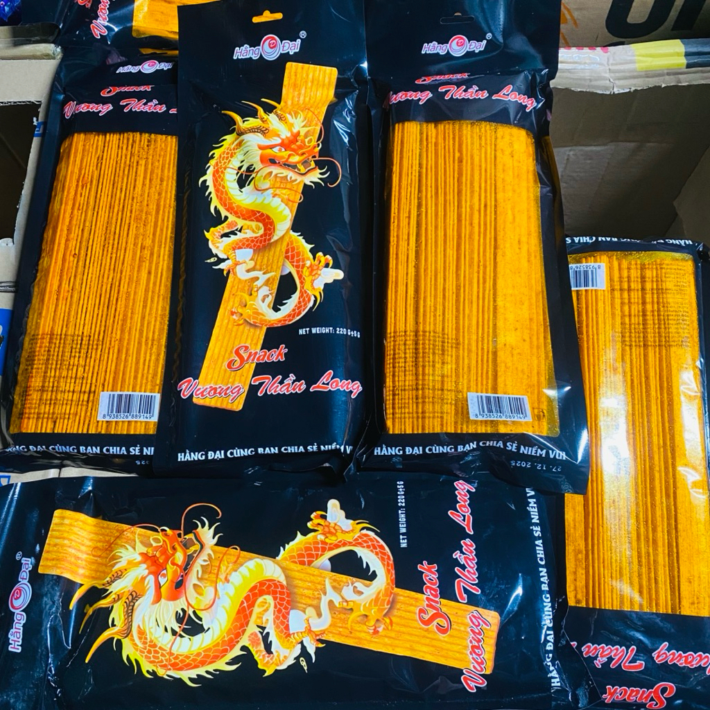 [x2 Tặng 4, Mua x3 Tặng 10 Quà Ăn Vặt] Sỉ 2 Bịch Que Cay Vương Thần Long 220g Khủng Lồ thơm cay, hấp dẫn