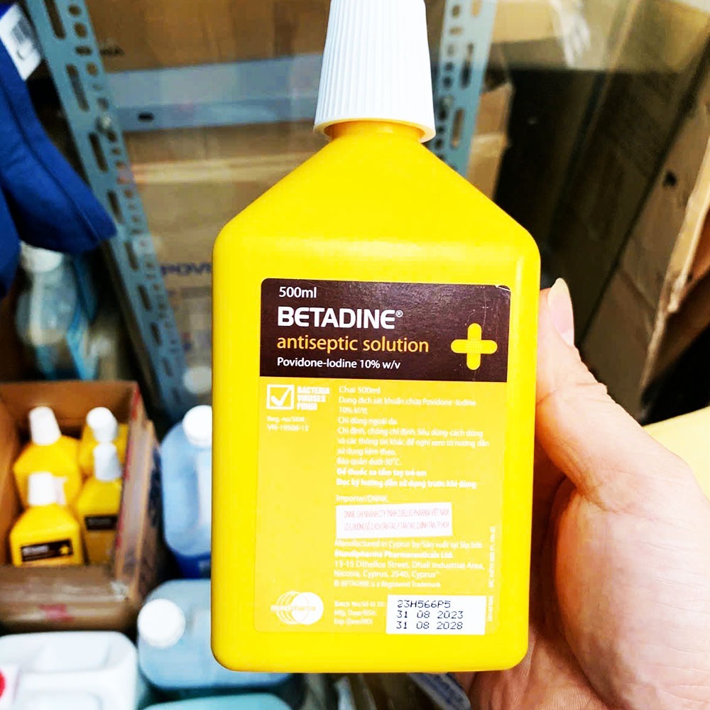 Dung dịch sát khuẩn Betadine 500ml - dung dịch sát khuẩn y tế 500ml Betadin