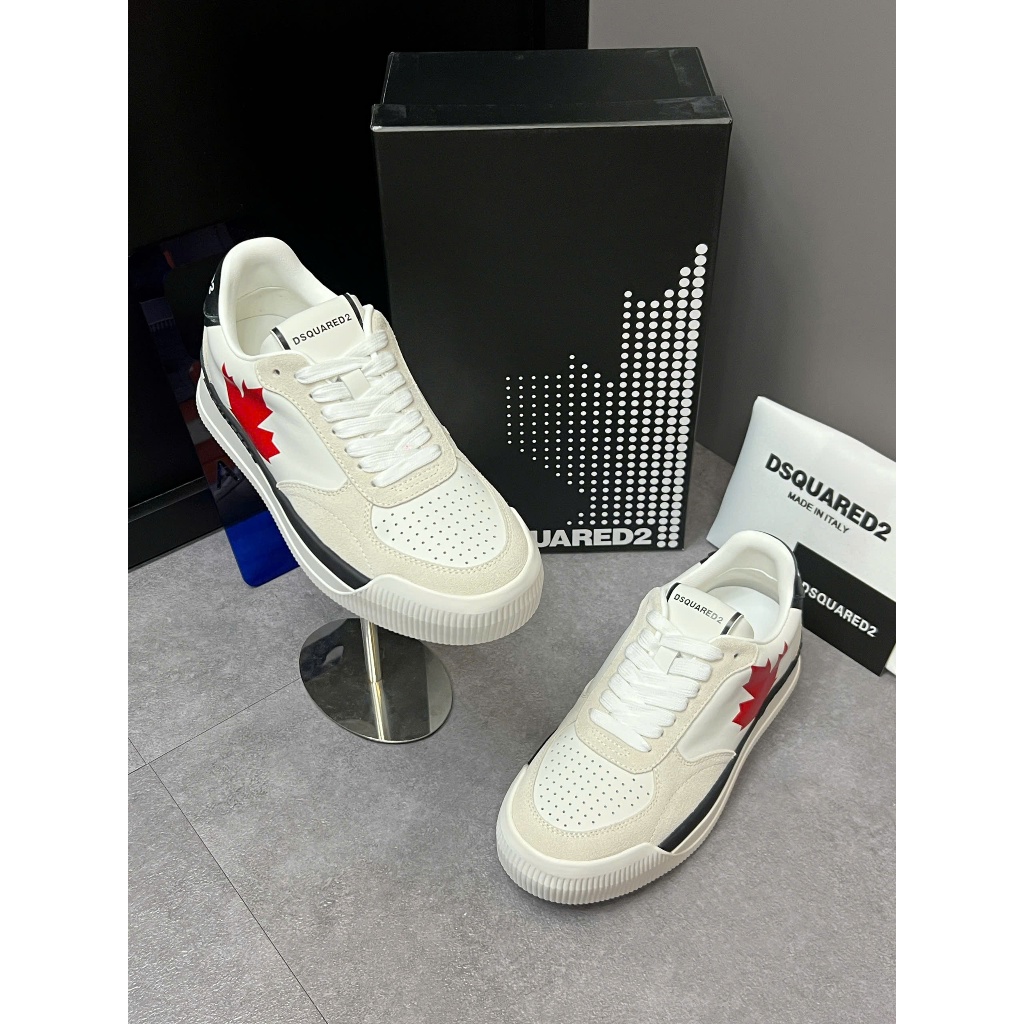 Giày dây Snk Dsquared2 màu trắng dệt vân chữ màu đỏ monogram thêu vạch sọc ngang quai đế cói pha cao
