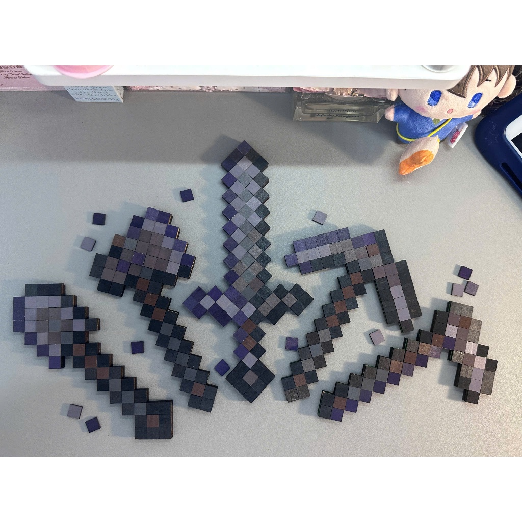 Bộ Công Cụ Minecraft Bằng Gỗ – Pixel Art Netherite (Netherite Tools) – Decor Bàn Học