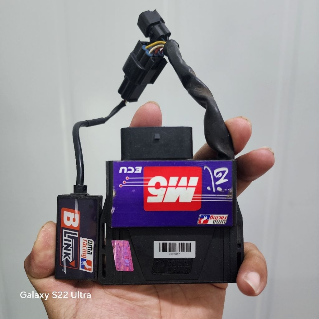- ECU UMA M5 gắn cho ex 150 đời halogen 2015-2018.