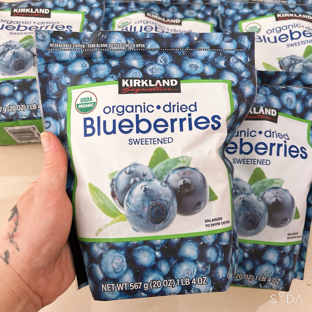 QUẢ VIỆT QUỐC HỮU CƠ SẤY KHÔ Kirkland Signature Organic + Dried Blueberries 567G - KIRKLAND /USA