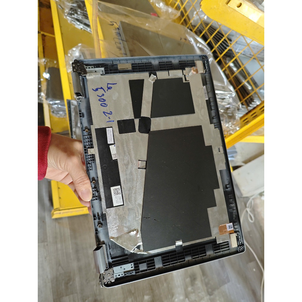 Mặt A Laptop Dell Latitude 5300 2in1 (005M34)