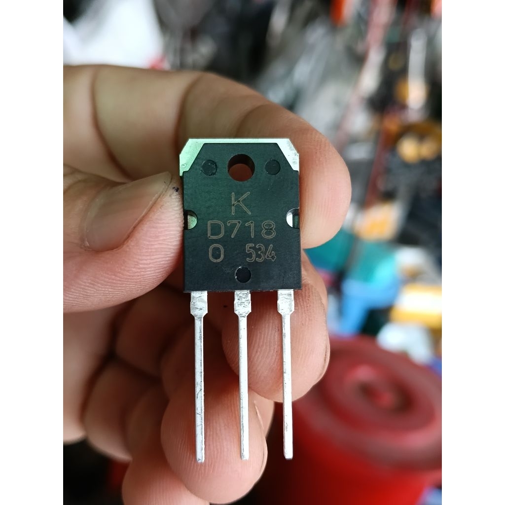 combo 2 con D718 transistor hàng mới chính hãng, lưng đồng mạ niken