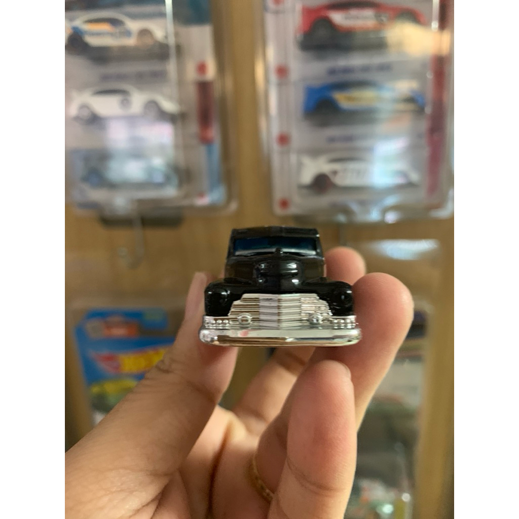 Xe Mô Hình Hot Wheels 47 CHEVY FLEETLINE (TH) Loose ( K Còn Card )