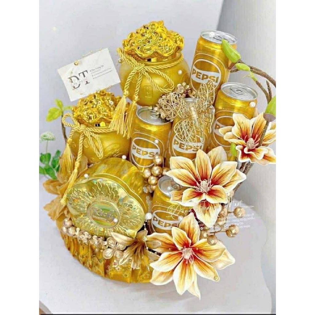 Pepsi Lon Vàng 320ml Trang Trí Đón Tết Rực Rỡ Sang Trong