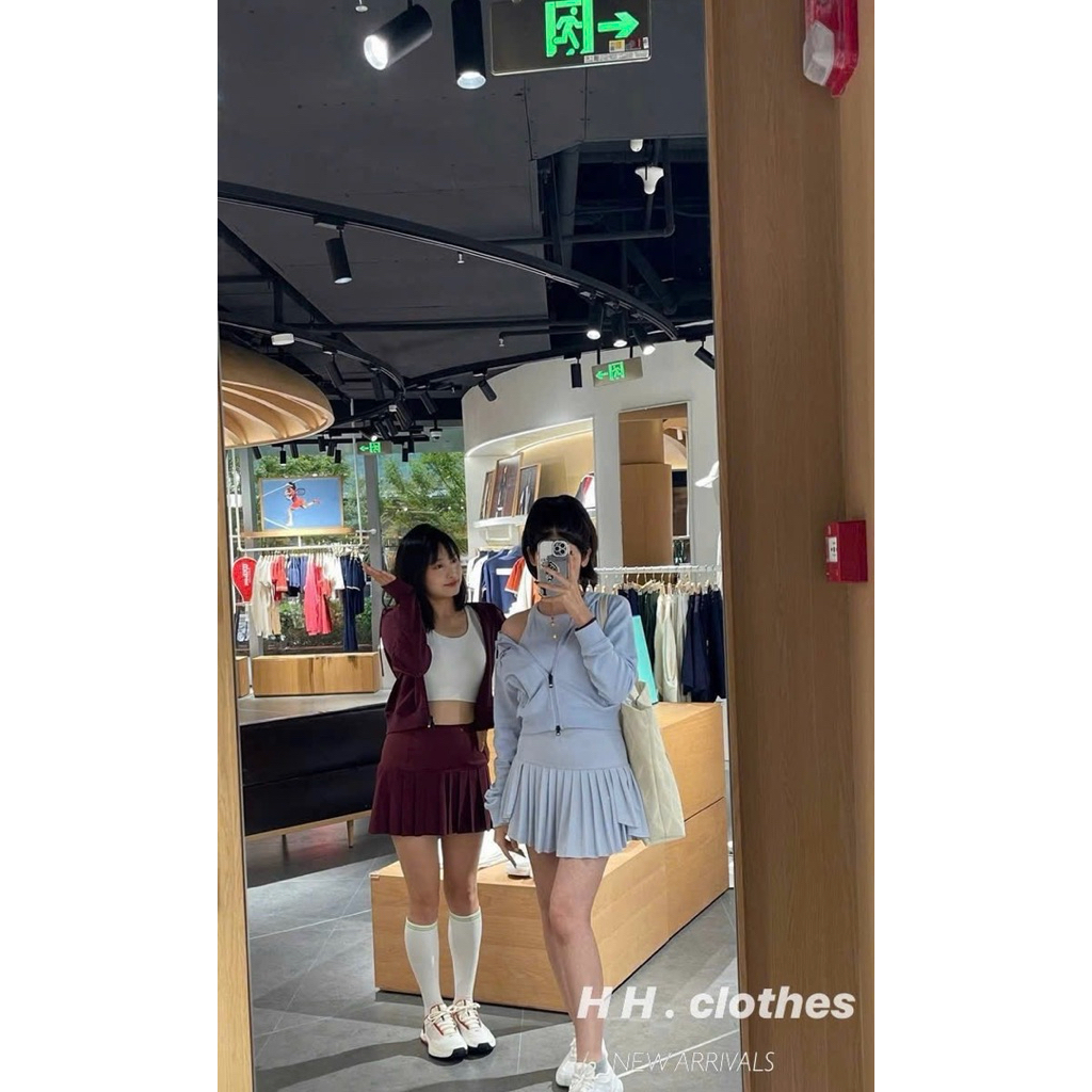 Set Áo Khoác Nỉ Mũ Wilson Kèm Chân Váy HH • Melanie Studio