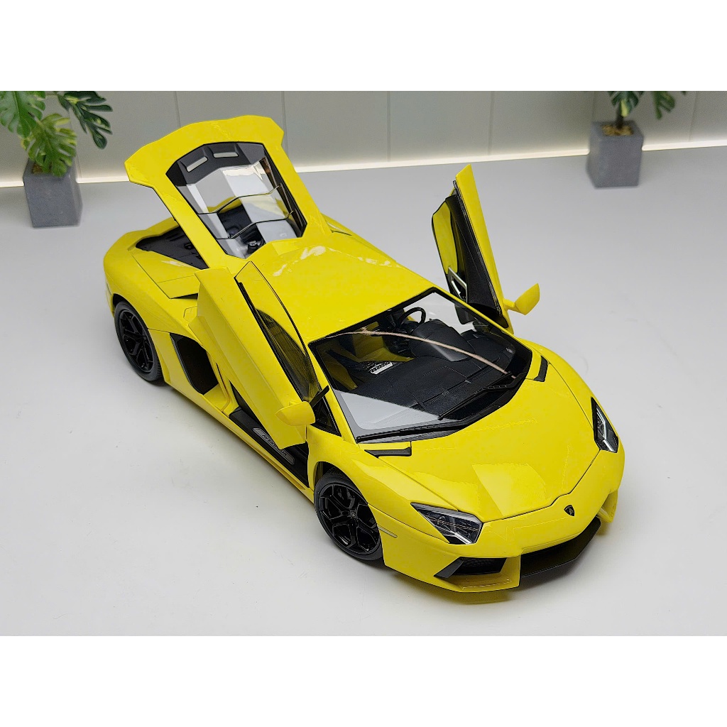 XE MÔ HÌNH LAMBORHINI AVENTADOR LP700-4,TỶ LỆ 1/18 FX WELLY