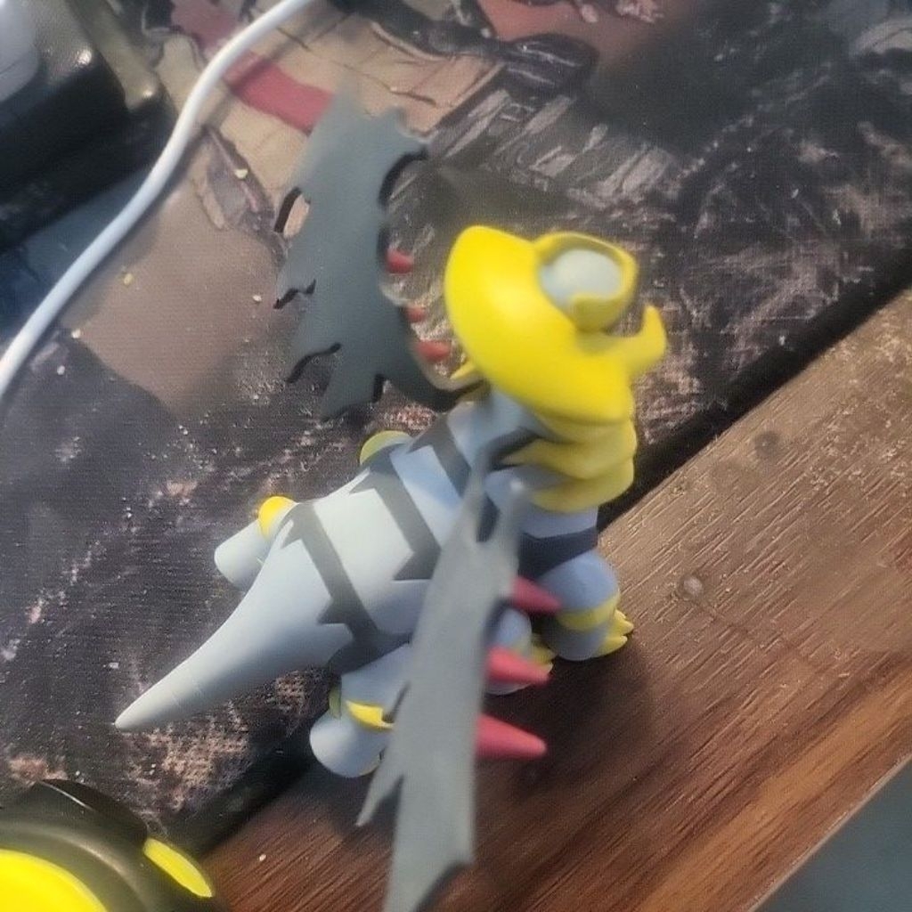 Mô hình pokemon giratina tomy hyper
