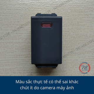 Công tắc 20A Panasonic màu xám đen WEV5033-7H có đèn báo dùng cho bình nóng lạnh điều hòa