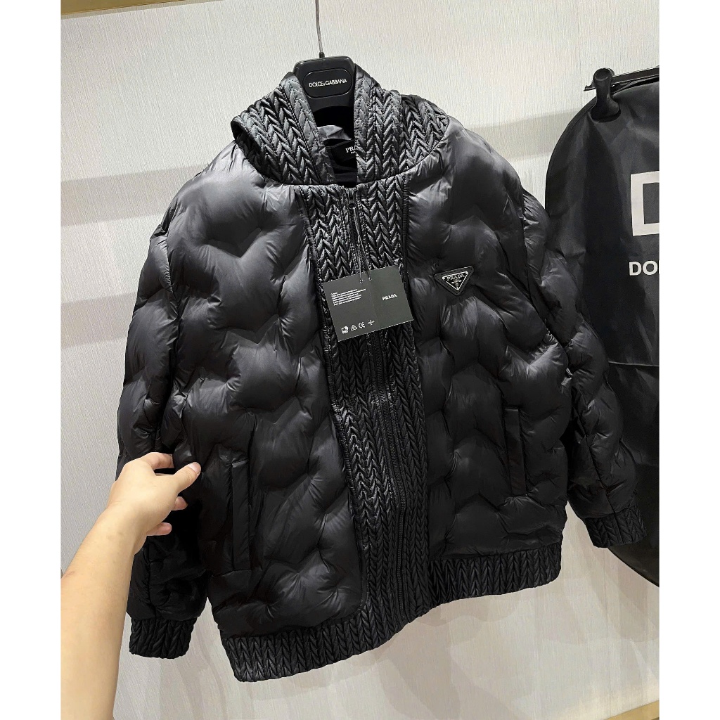 🐕‍🦺 áo Phao chần bông Prada ICON cập bến . Hàng full thêu ,chuẩn tag   💵💵💵   ✅✅ Bao giá toàn quốc lu