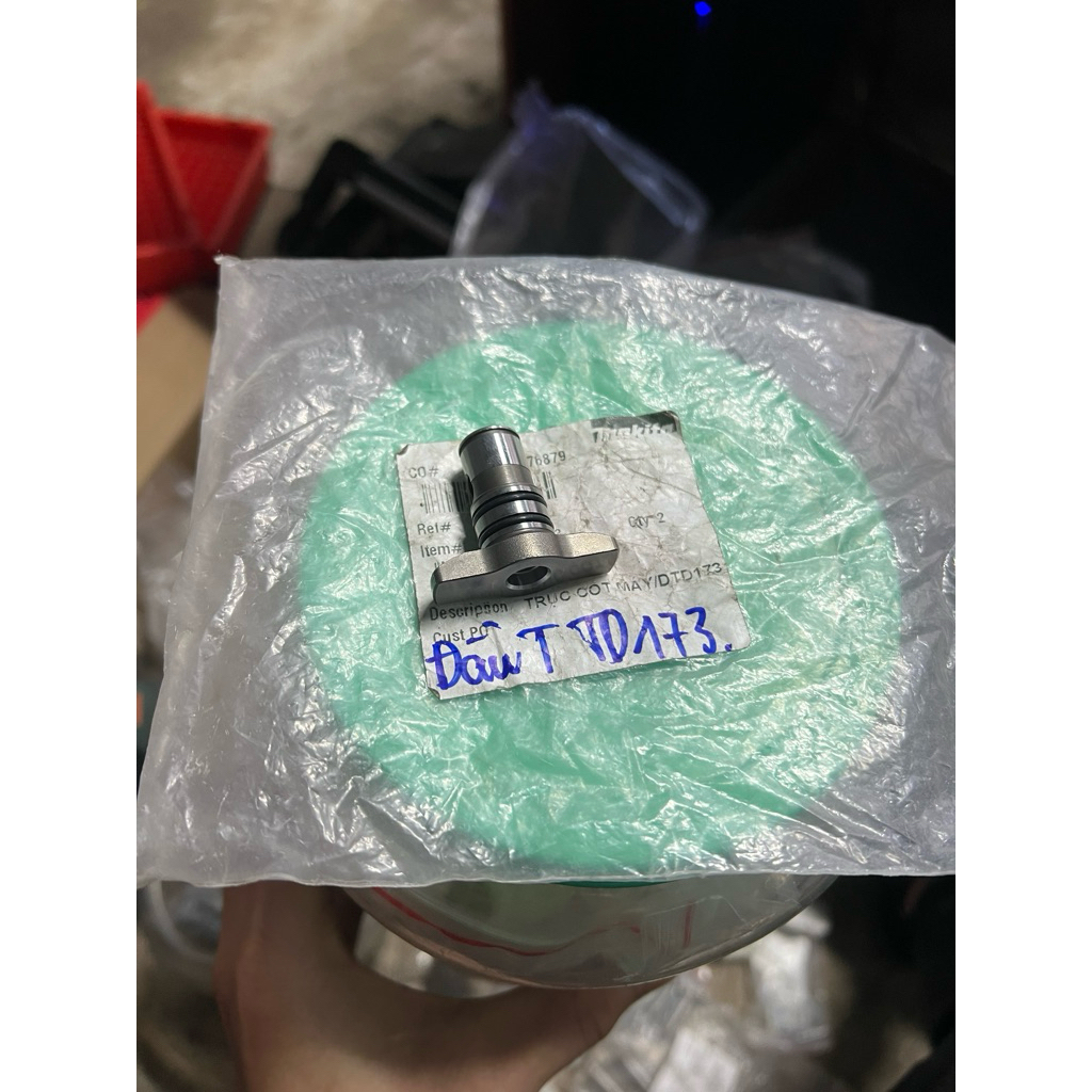 Trục cốt đầu T máy bắn vít TD173/ DTD173 Makita 18V (136888-3)