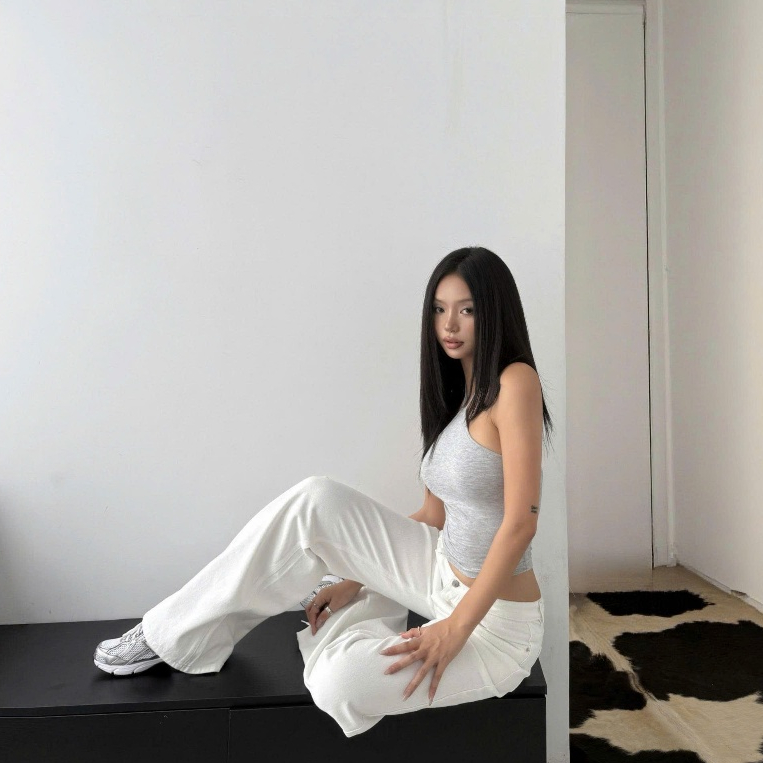 THE QUẠO - Quần Jean Nữ Lưng Cực Thấp Ống Suông Loe R2511_730 | BigBuy360 - bigbuy360.vn