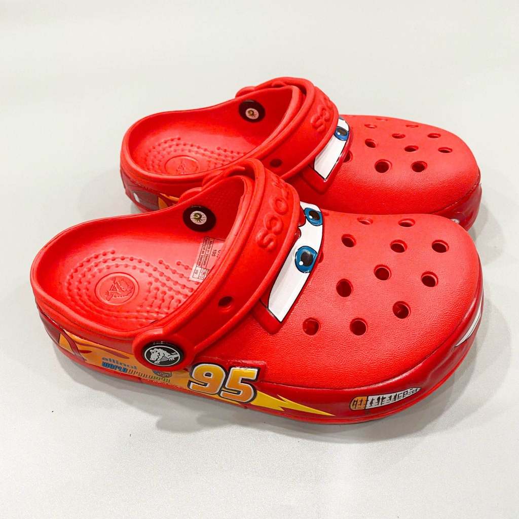 Dép_C.rocs Camo Bape 3cm oto đỏ siêu cute ,Dép Sục đúc oto đỏ nam nữ mới nhất hottrend