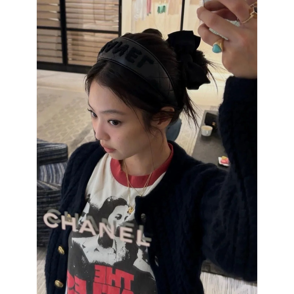 Le rouge | Jennie THE BEATLES tee Áo thun ngắn tay The Beatles phối đỏ retro