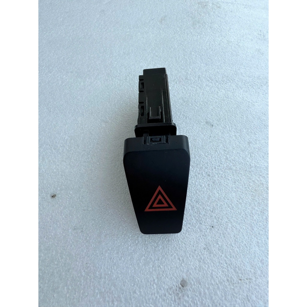 Công tắc đèn ưu tiên, công tắc đèn khẩn cấp xe K01, K01S, K05S