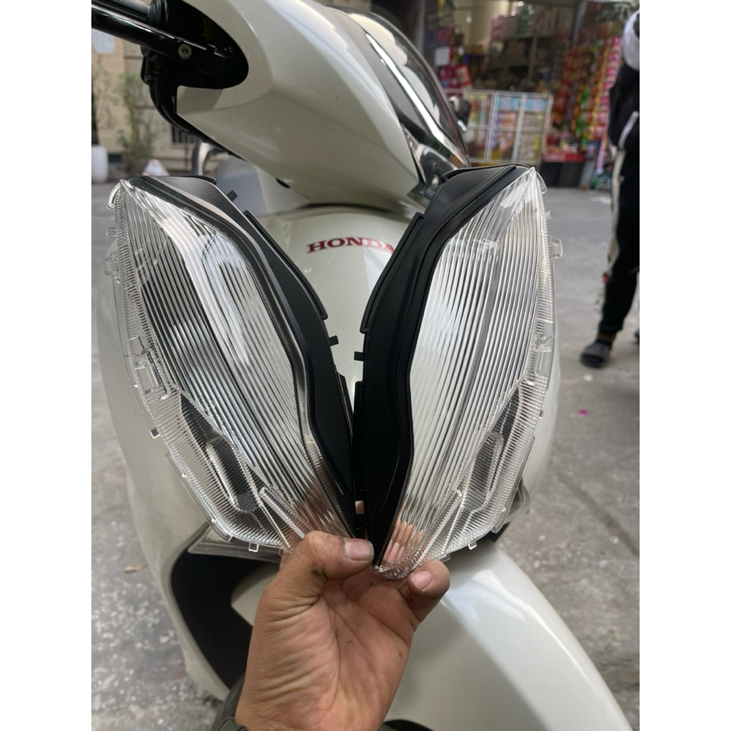 kính xi nhan sh 2020-2025 (125i-150-160-350i)