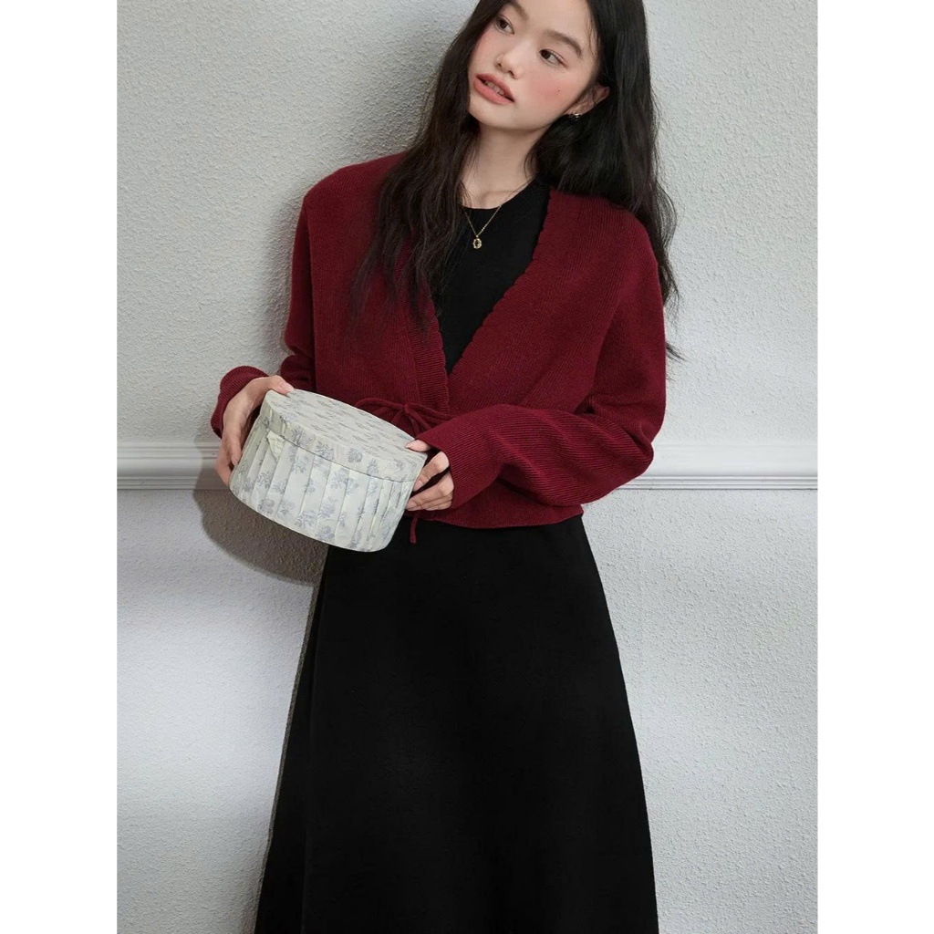 [KUOSE] Váy -màu đen