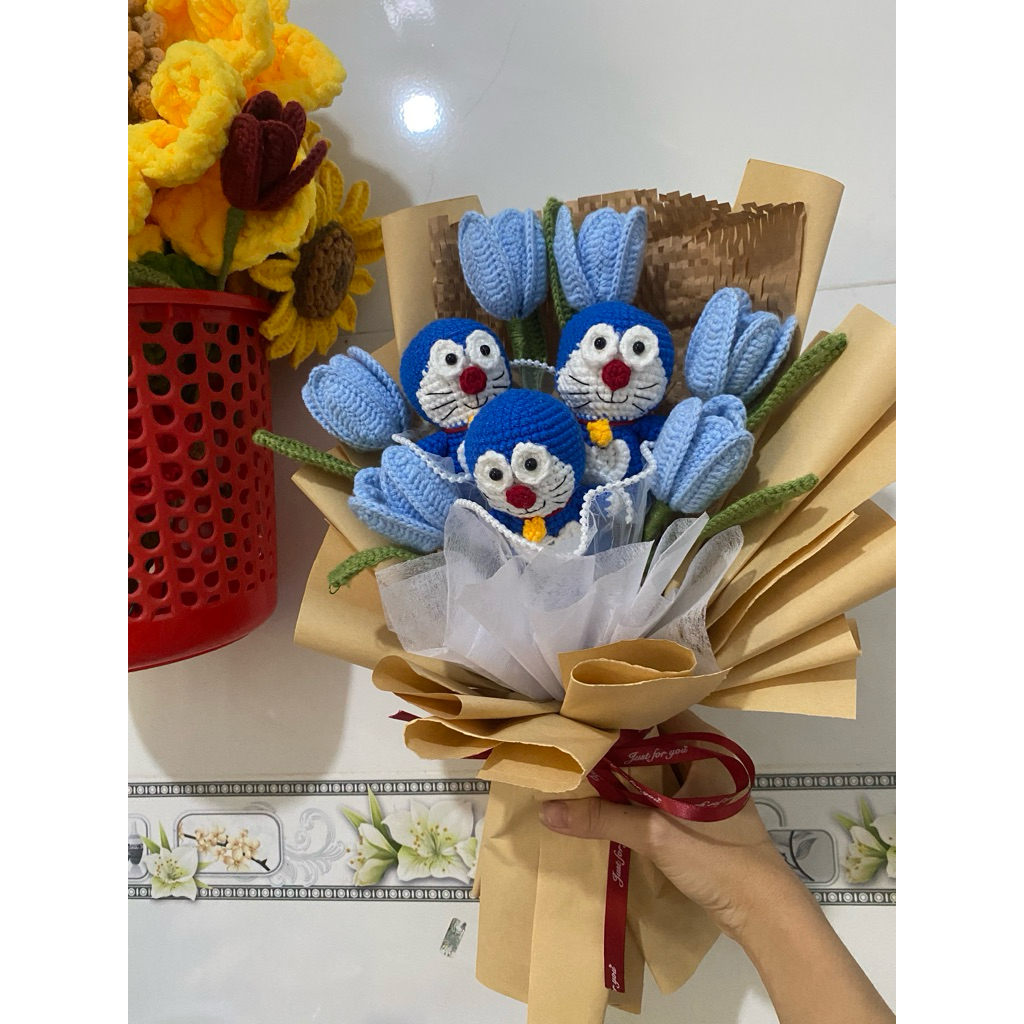 Bó hoa doraemon len