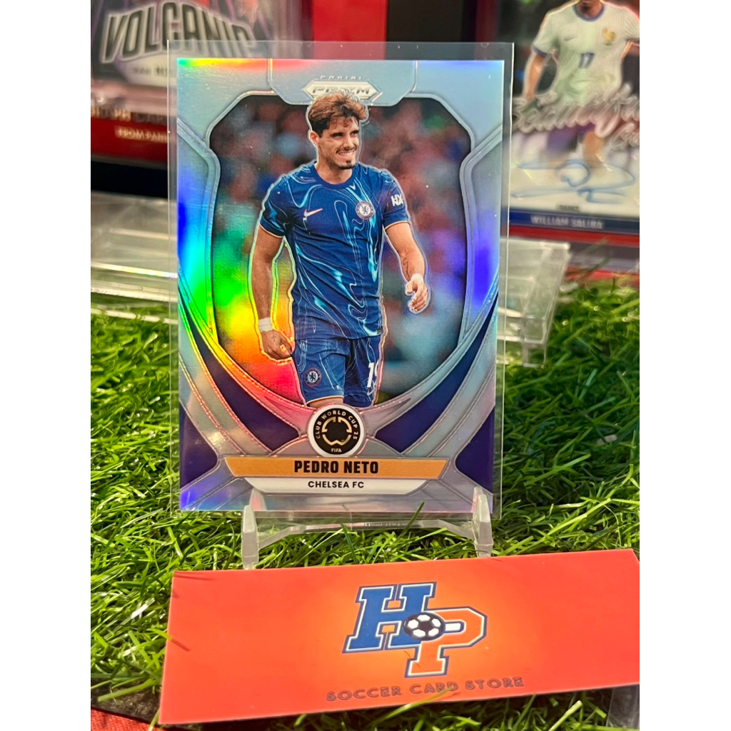Thẻ bóng đá Pedro Neto Silver Panini Prizm F1FA WC 2025