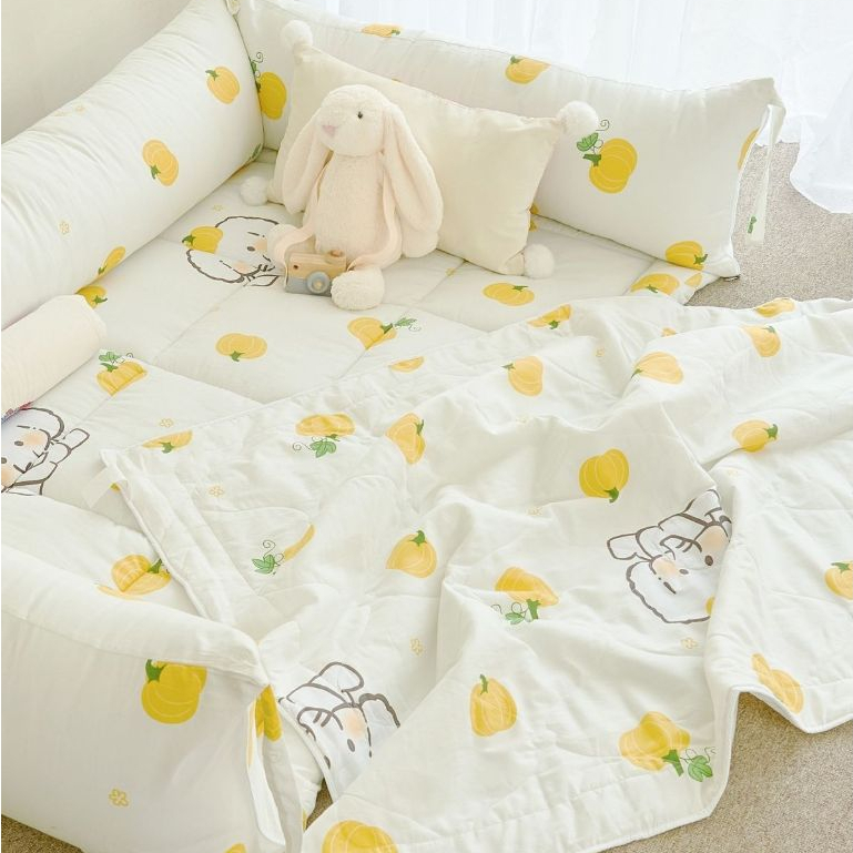 Đệm Quây Đa Năng Bumper Bed - Yellow Pumskin - Giường Ngủ Cho Bé, An Toàn, Chống Té Ngã, Cotton Mềm 