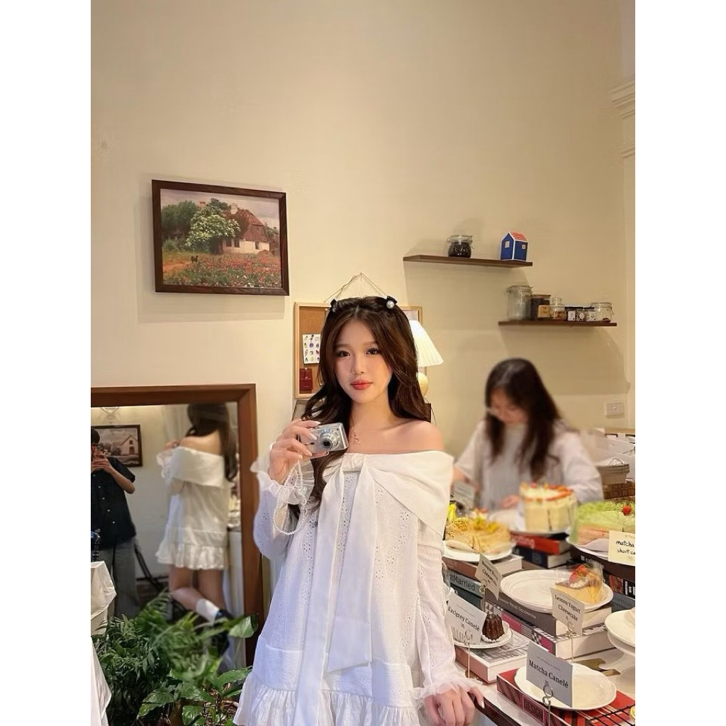 Pass - AGUJA - Đầm trễ vai đính nơ TEGAN DRESS