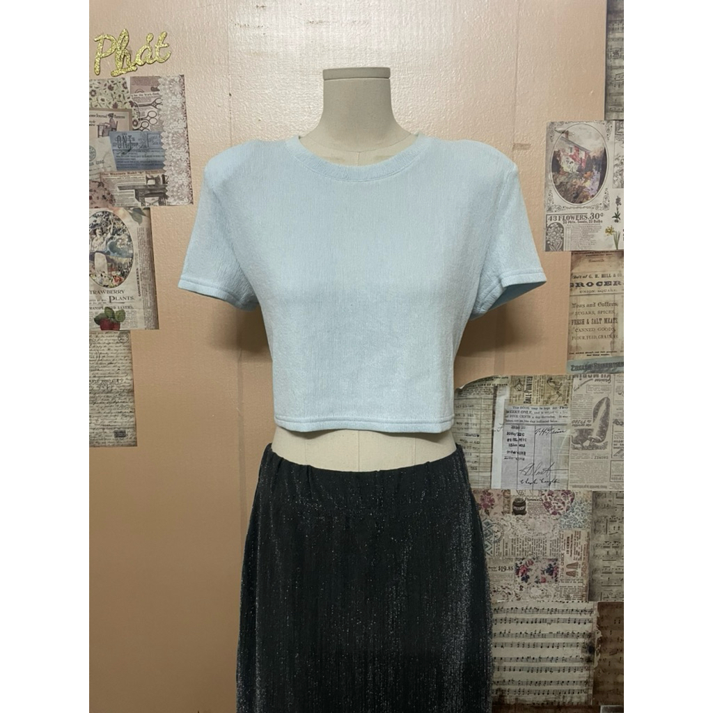 Áo mongtogi nữ croptop hở lưng màu xanh nhạt size s a82