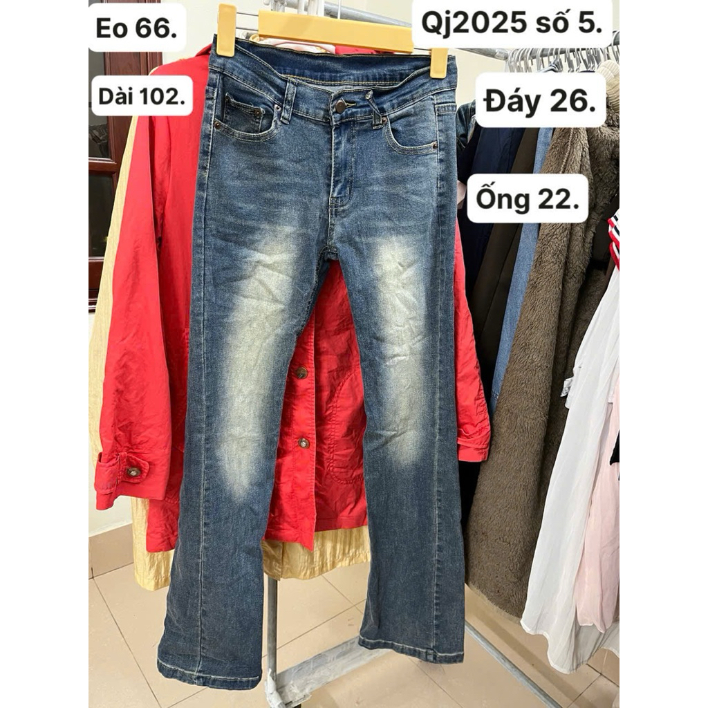 Quần jean nữ eo 66cm, dài 102cm.