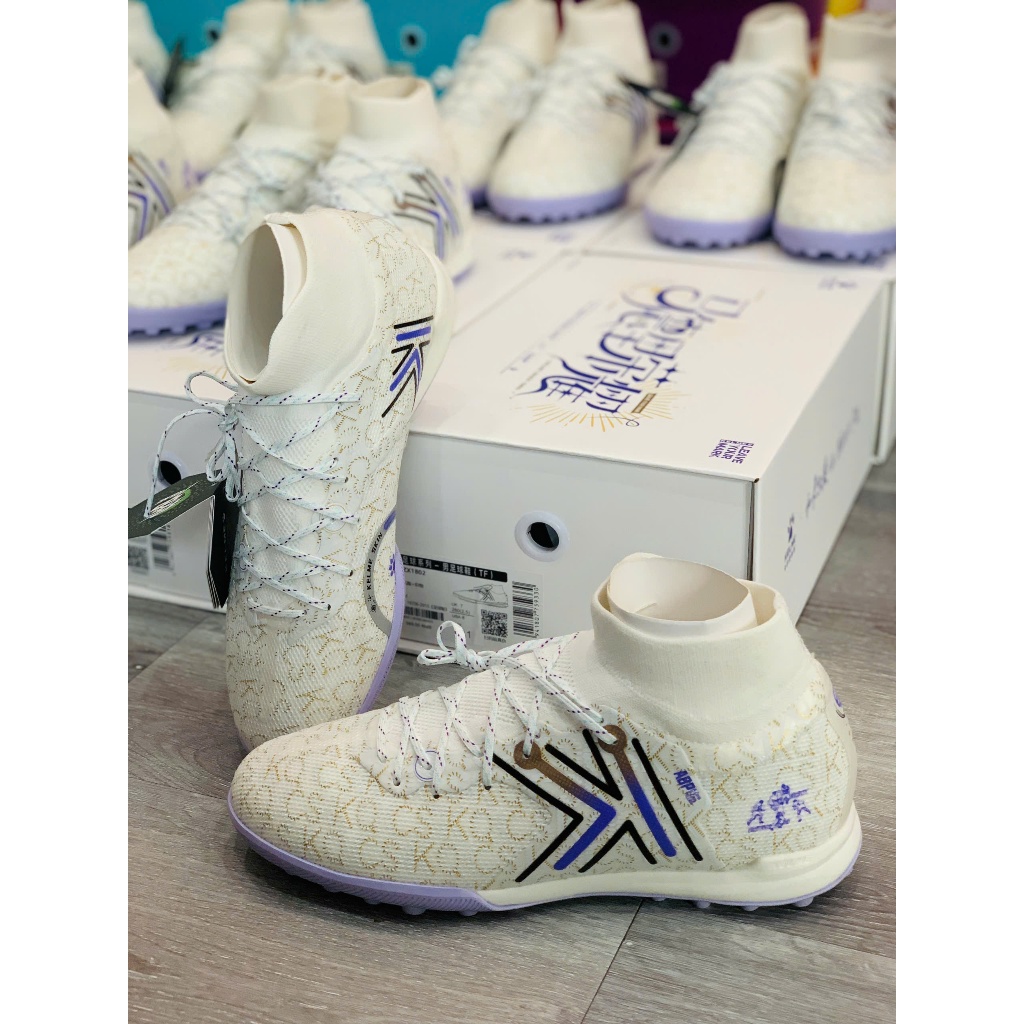 Giày KELME 5.0 Cổ Cao Màu Trắng Tím
