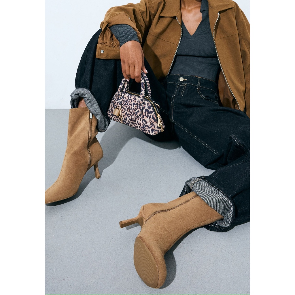 Kitten heel ankle boots Bershka