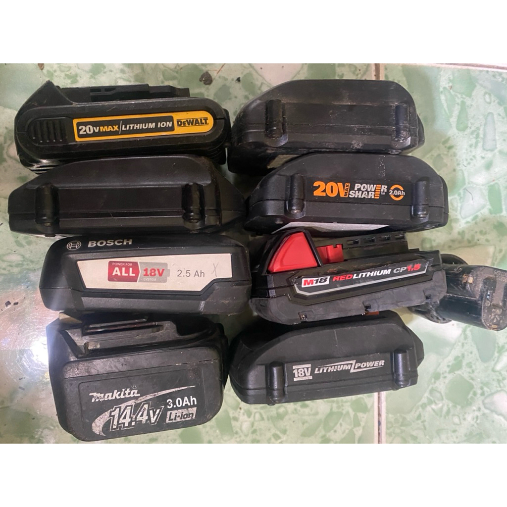 Thanh lý vỏ pin bosch, makita, milwaukee, worx Dewal bãi nhật 490k hết đống