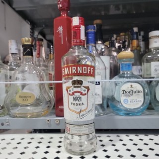 vỏ chai decor thủy tinh smirnoff 700ml