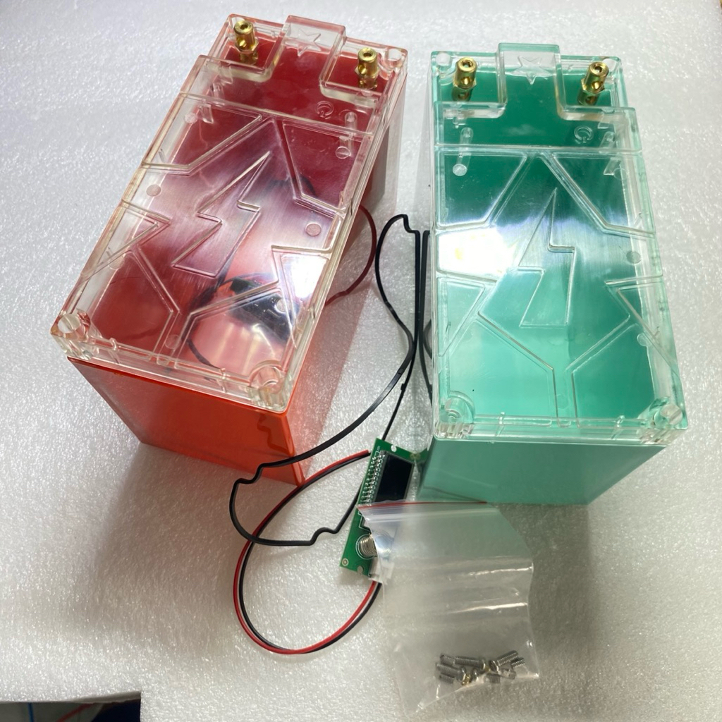 Hộp chống nước 15A đựng vừa 4 viên 33140 hoặc 32140