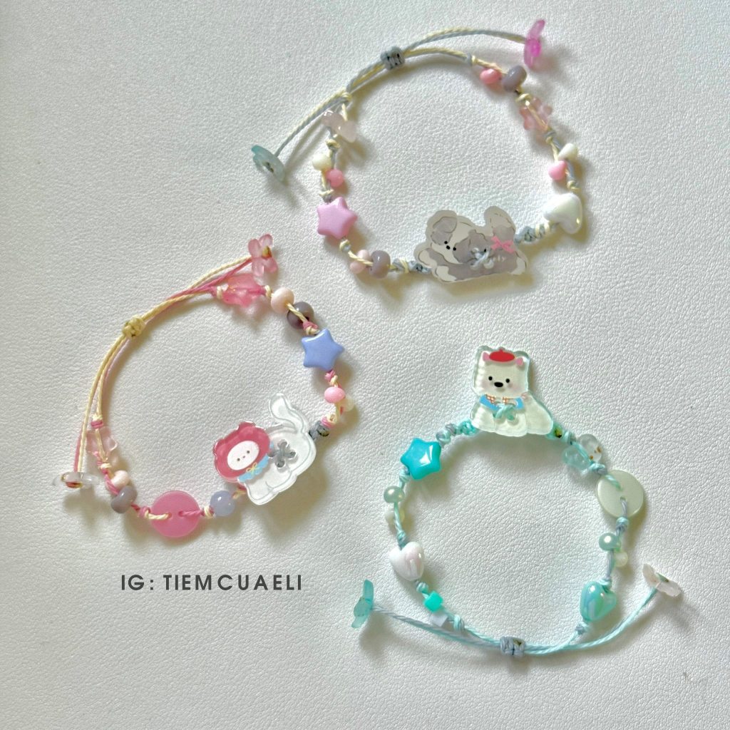 [NHIỀU MẪU] By Eli | Vòng tay thắt dây sáp phối charm nút Mèo và Cún | Vòng tay dây rút Mèo Cún