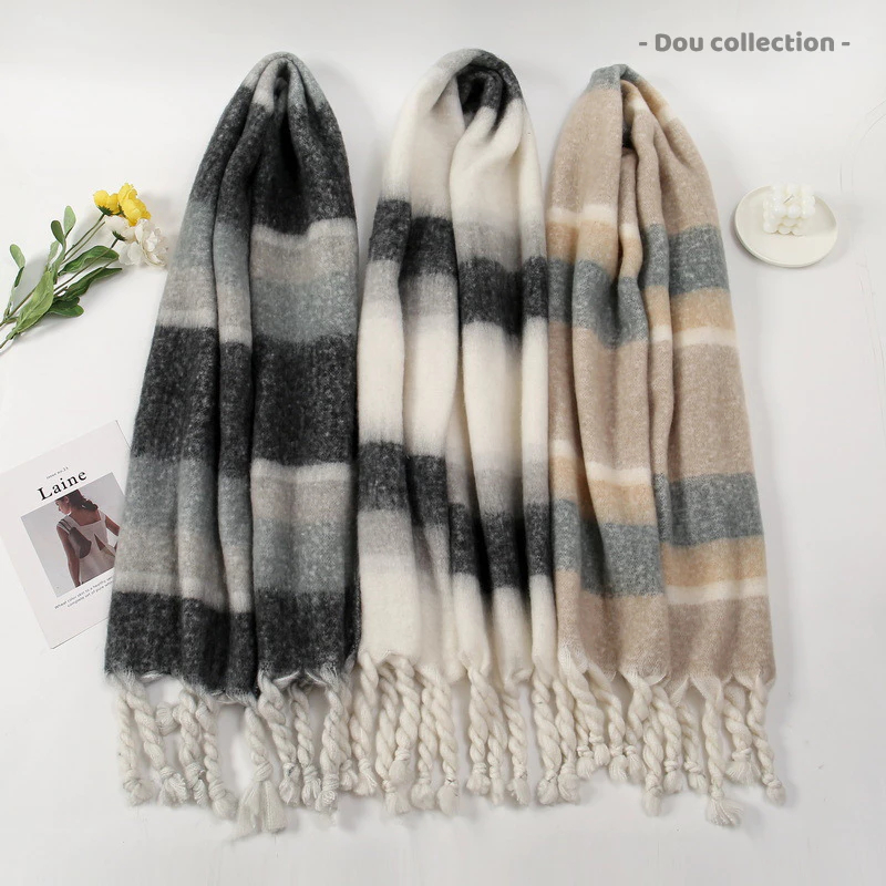 [Peinn] Khăn Len Unisex, Khăn Choàng Cổ Len Lông Thỏ Mềm Mại Sọc Nền 3 Màu Viền Tua Thắt Bím  - Mã L