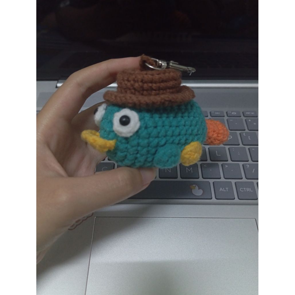 Móc khoá len thú mỏ vịt Perry