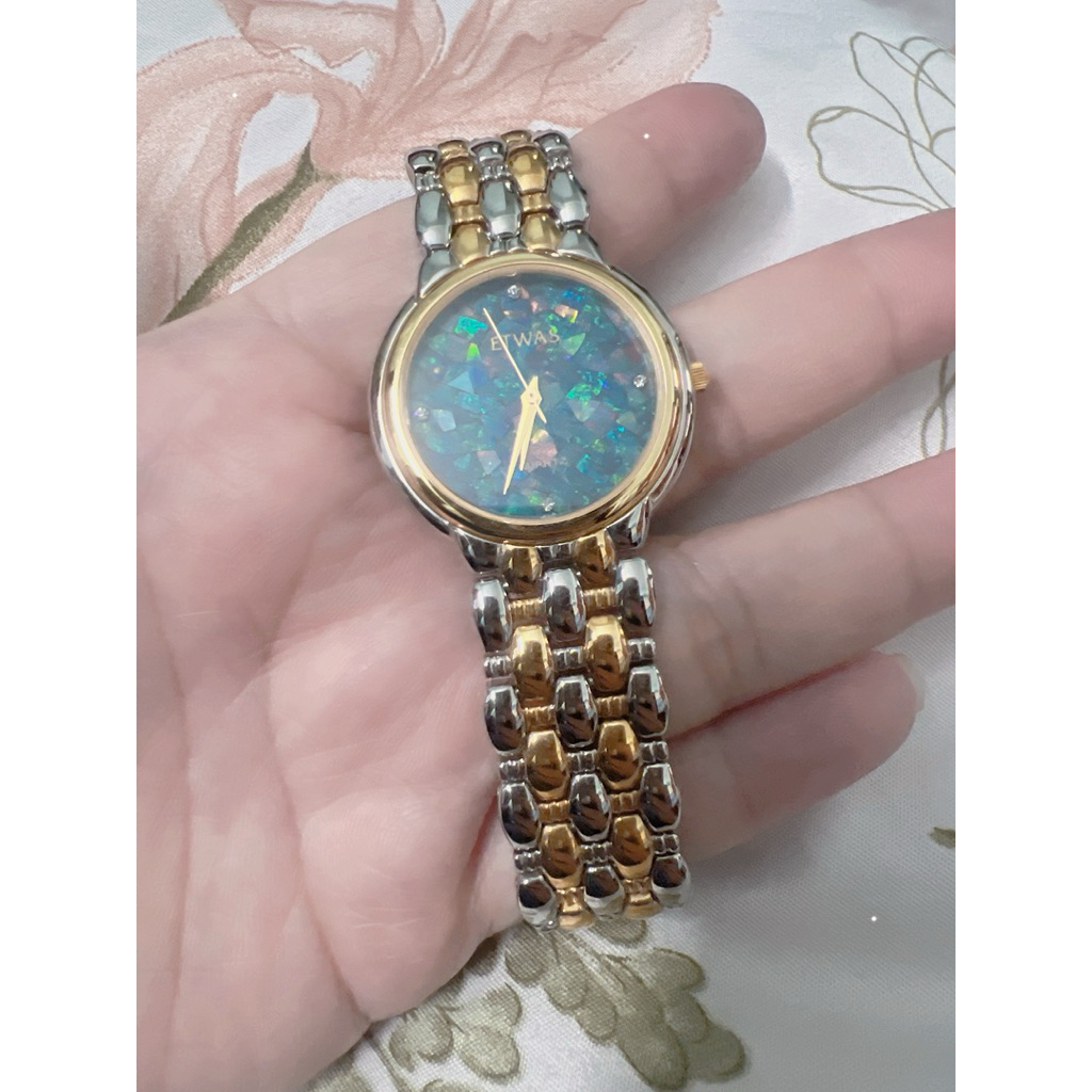 đồng hồ Thụy nữ hiệu etwas quartz