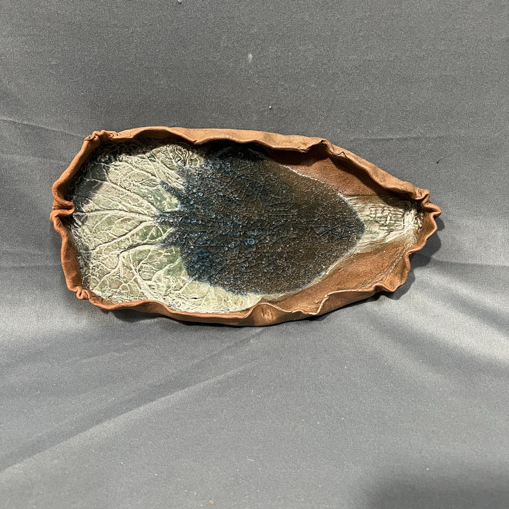 Đĩa lá cải/ Cabbage plate 18. Đĩa trang trí