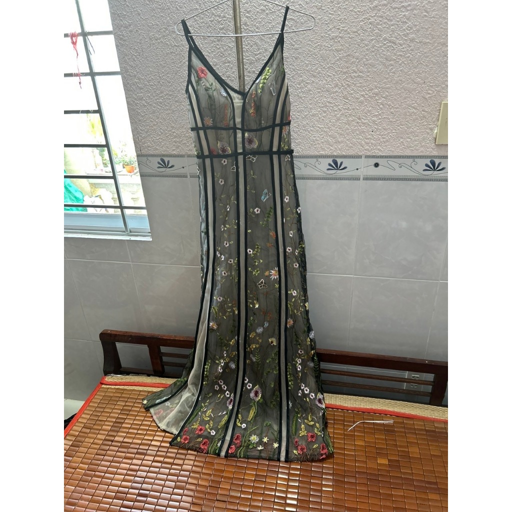 GU CHỦ SHOP - ĐẦM DÀI 2 DÂY VOAN THÊU HOA