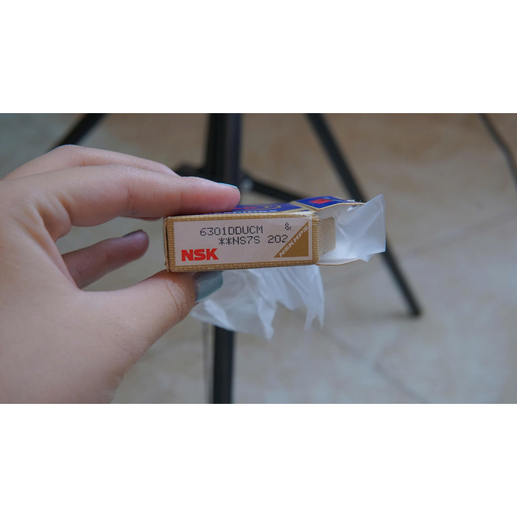 Bạc đạn NSK 6301 / bạc đạn lỗ 12mmx đường kính ngoài 37mm x dày 12mm