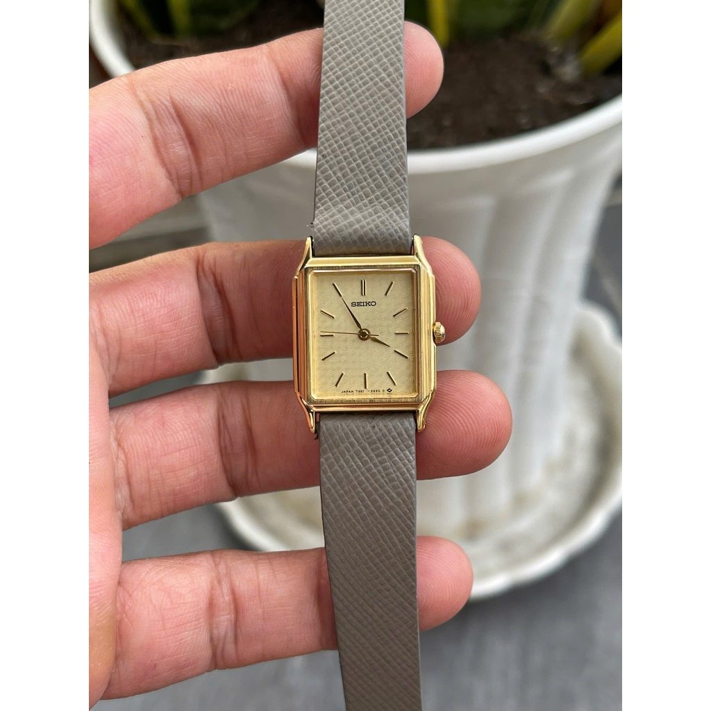 Đồng hồ nữ Seiko tank mặt kính saphia hàng si Nhật chạy pin