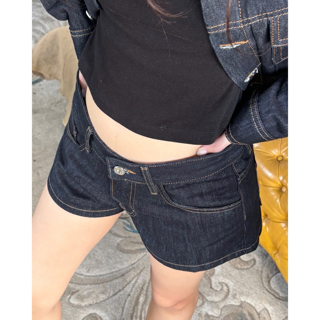 61COMFY UNFINISHED SHORTS - Quần short denim lưng thấp