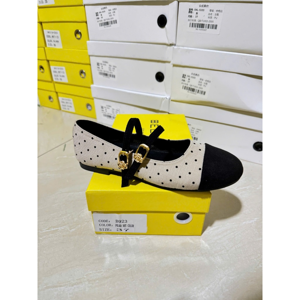 Giày mary jane nữ BEESHOES chấm bi mũi tròn đế thấp 1 phân sẵn màu kem MJ107 (Form 1.5)