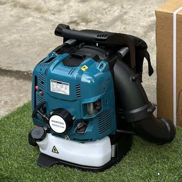 Máy Thổi Lá Hakuda 3.3KW HKD4T3300 Chạy Xăng 4 Thì