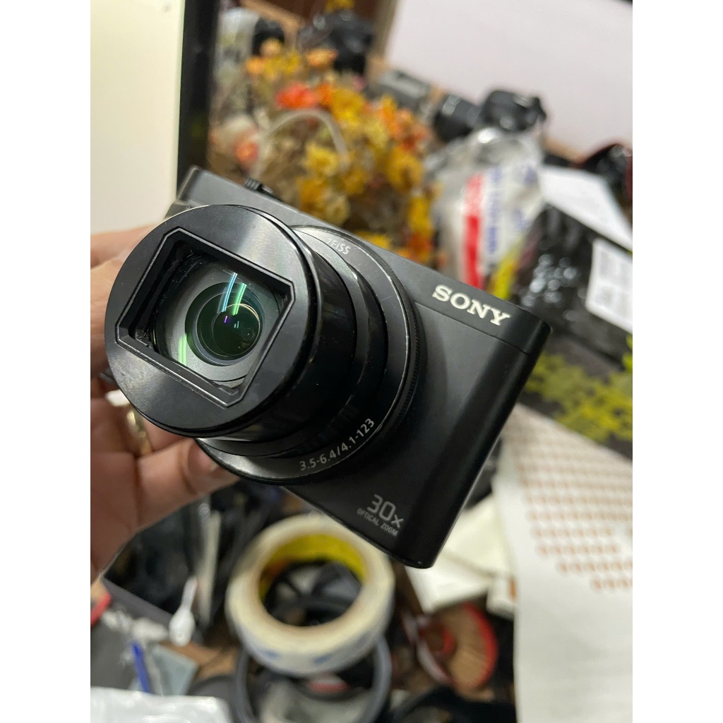 Máy ảnh Sony Cyber-Shot HX90V màn lật có wifi