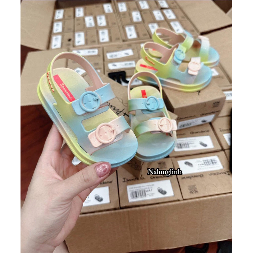 Sandal nhựa mềm cao cấp cho bé Ipanema follow chính hãng (27020)