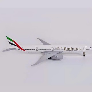Mô hình máy bay Fly Emirates B777 18cm