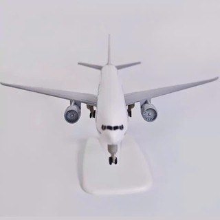Mô hình máy bay Fly Emirates B777 18cm