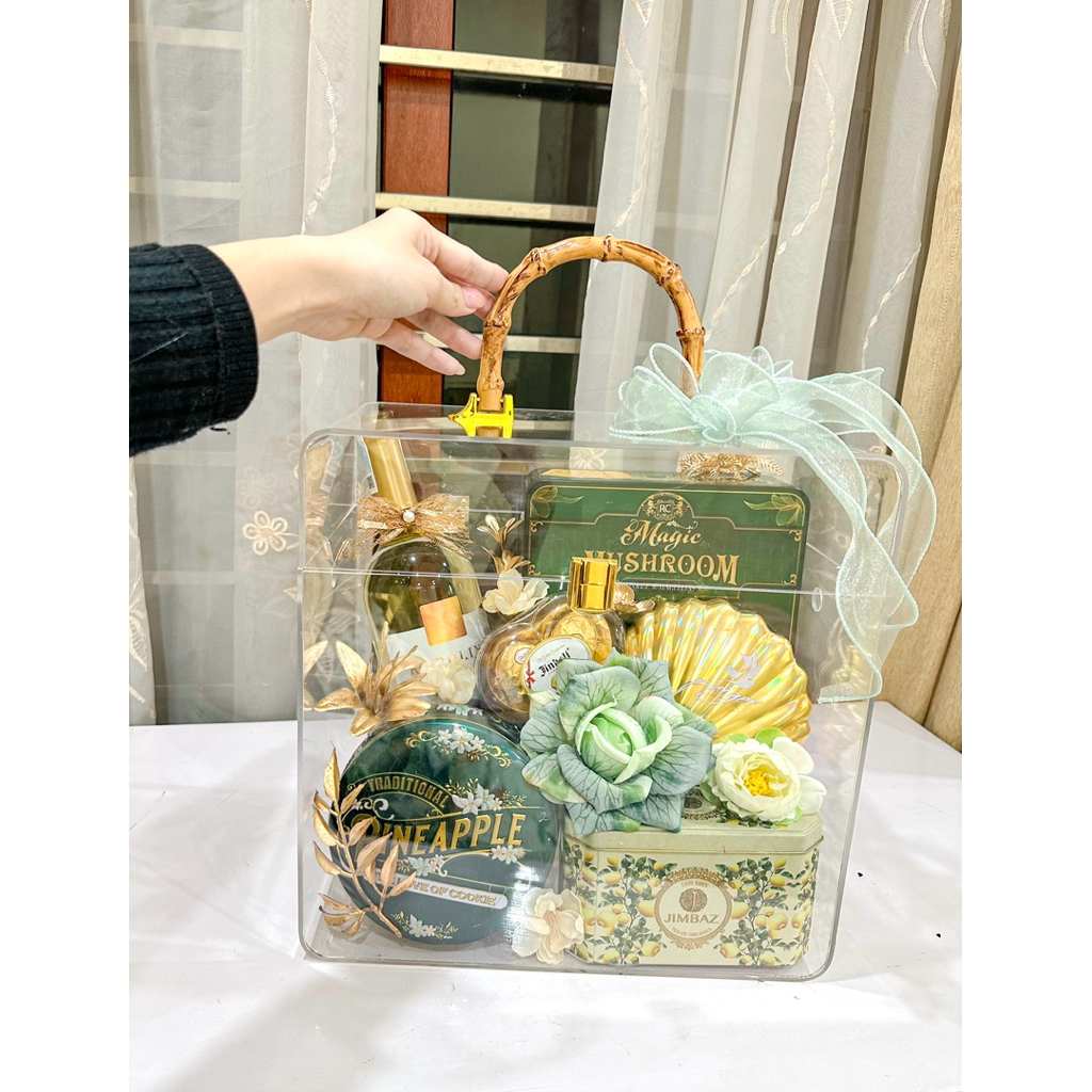 (0961.769.122)Giỏ quà Tết 6 sản phẩm hàng ngoại