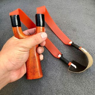Ná cao su gỗ +1 dây sỏi đá đỏ